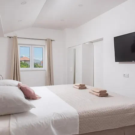 Anastazije Deluxe Apartment Solin