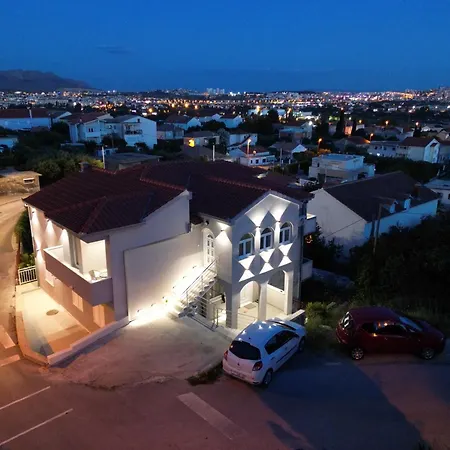 Anastazije Deluxe Solin