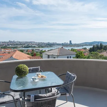 아파트 Anastazije Deluxe *